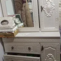 جاکفشی  کمد آرایش و کشو لباس و میز جزیره