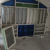 پنجره آهنی