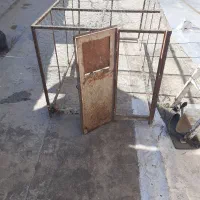 قفس طوری سنگین وبزرگ مخصوص حیون وپرنده