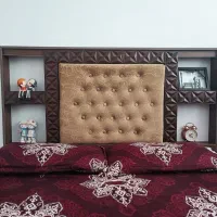 تخت و کمد