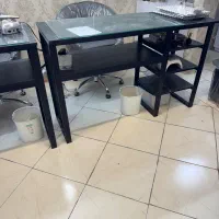 میز تحریر ،کار،ناخن