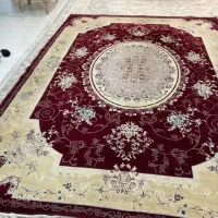 قالی قرمز سالم