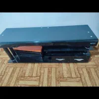 زیر تلویزیون شیشه ای
