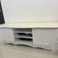 میز تلویزیون وکیوم سفید