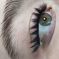 کاشت ناخن مژه وکراتین تضمینی و تمام خدمات