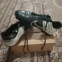فروش یک جفت کفش استوک فوتبالی