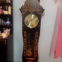 ساعت ایستاده  خوشکل به علت کمبود  جا میفرشم