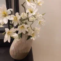 گل گلدان