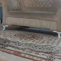 یک دست مبل هفت نفره با میز عسلی ویک عدد پتو شو