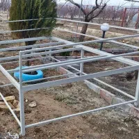 تخت فلزی بزرگ با روکش نئوپان فشرده خارجی