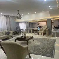 فروش ۱۳۰متری سند دار*سالن بزرگ*فاز یک