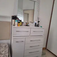میزآرایش وپاتختی
