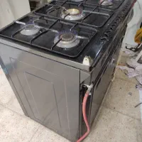 اجاق گاز فر . کاملا سالم و تمیز . بدونه پوسیدگی