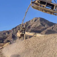 نیازمند معدن شن و ماسه در جاده یزد