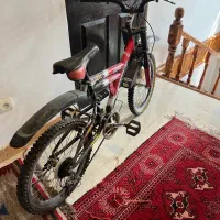 دوچرخه|دوچرخه، اسکیت، اسکوتر|چمستان, |دیوار