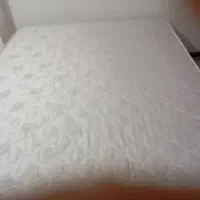 تشک و تخت دونفره در حد نو