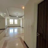 ۸۸ متری/دو خواب/ به قیمت