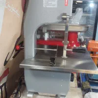 اره استخوان بر چرخ گوشت ترازو باسکول