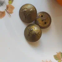 سه عدد دکمه قدیمی