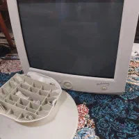 مانیتور قدیمی LG