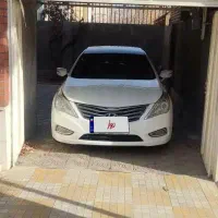 آزرا گرنجور 2012 در حد