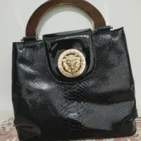 کیف ورنی دسته چوبی