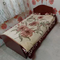 تخت و دراور خیلی شیک و تمیز