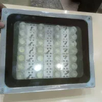 پنل وپرژکتورخورشیدی با لوازم کامل آماده استفاده