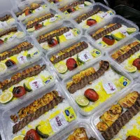 کارگر ساده رستوران و تخته کار