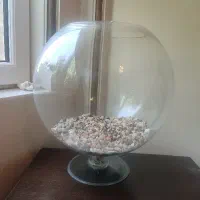 تنگ شیشه ای بزرگ