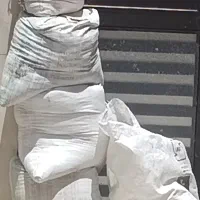 ماسه به اندازه  2تا 3 فرغون اضافه مونده رایگان
