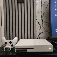 xbox one s|کنسول، بازی ویدئویی و آنلاین|اصفهان, کوی گلزار|دیوار