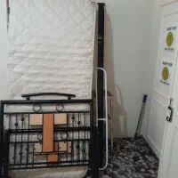 تخت فرفورژه و کف تخت و تشک طبی