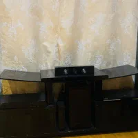 میز و سیستم صوتی