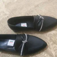 کفش کالج سایز ۴۱ یا ۴۲