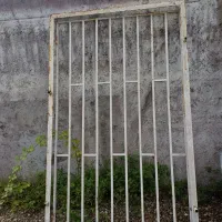 حفاظ درب آهنی وپنجره فلزی