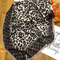 فروش شال و روسری