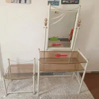 آیینه ومیزعسلی