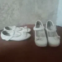 کفش مجلسی بچه گانه رنگ سفید سایز 34و 35 میباشد