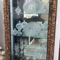 بوفه وساعت ایستاده ی چوبی
