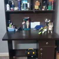 فروش یک عدد کتابخانه و میز مطالعه