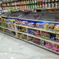 کارگر وارد فول سوپر مارکت