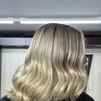 خدمات تخصصی  رنگ و لایت .امبره .بالیاژ .دکلره کامل