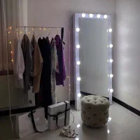 آینه قدی چراغدار هالیوودی