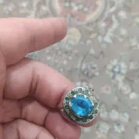 انگشترتوپاز دور زمرد
