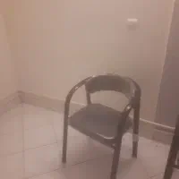 صندلی انتظار (به تعداد موجود است(