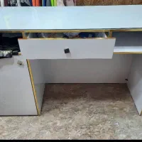میزکاردرحدنوکاملا سالم باشیشه همه باهم فقط7500تومن