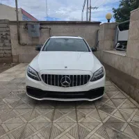 بنز c۳۰۰ ۲۰۱۹ یک گلگیر رنگ دوبی