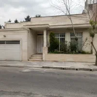 ویلایی ۱۷۰ متری پارکینگ ریموتی ۳ خواب در ۳۵۰ متری