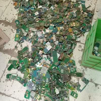 خرید خریدار برد گوشی موبایل های خراب و اوراقی